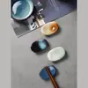 Descansador de palillos de cerámica estilo japonés, soporte para palillos cocido en horno, reposacucharas, soporte para palillos comercial público, cojín creativo para palillos para uso doméstico, montaje de mesa de restaurante