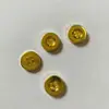 Atacado de fábrica botão redondo de plástico imitação de ouro com quatro furos botão largo dourado para acessórios de vestuário botão de camisa jaqueta