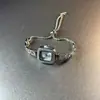 Relógio Pulseira de Moda Vintage Design de Nicho Luxo Leve Joias de Alta Qualidade Acessório Versátil para o Dia a Dia