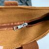Bolso de Mano de Pana de Estilo Japonés de Gran Capacidad Casual Estilo Occidental para Mujer 2025 Nuevo Simple Personalidad Diseño Nicho Bolso Bandolera