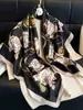 Bufanda de Moda Estilo Europeo y Americano, Lujo Ligero, Estampada, Bloques de Color, Cuadrada Grande de 90 cm, Sarga, Elegante, Versátil, Chal para Mujer
