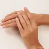 Anel de design de anel empilhado com rede de torção de diamante de alta qualidade de três camadas, micro cravação, anel de luxo leve, novas explosões da Amazon