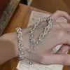 Pulseira de Pérolas Irregulares com Zircônia, Pulseira de Luxo Leve Estilo Francês, Temperamento Elegante e Nobre, Joia de Mão da Moda Atacado