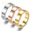 Moda europea y americana 2023 nuevo nicho anillos personalizados en forma de corazón con incrustaciones de diamantes para parejas, anillos para el dedo pequeño y anillos a juego, directamente del fabricante