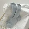 Meias brancas para mulheres, finas de verão, com trama vazada, respiráveis, meias de cano médio, meias femininas doces com renda, meias de algodão folgadas de cor sólida
