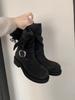 Estilo Coreano 2025 Novo Retro Fivela de Metal Bico Redondo Desgastado Botas Martin Femininas Slip-On Plissadas Botas Curtas Biker