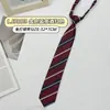 Tokyo Chronicle Corbata Pequeña Rayada Estilo Universitario Original Rojo Cian Dorado Corbata de Camisa sin Costura Accesorio para Mujer