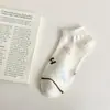 Calcetines de mujer primavera y verano frescos y encantadores con cara sonriente calcetines cortos de algodón peinado estilo universitario para mujer lindos calcetines de mujer Algodón