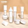 Material de Embalagem Personalizado Xumin Ps Alta Transparência Frasco de Conjunto de 30ml Frasco a Vácuo Branco Frasco para Creme Frasco para Loção Frasco com Dosador para Creme