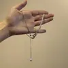 Vela Aromática Dulce Tipsy Lujo Elegante, Collar Versátil de Perlas en Forma de Corazón, Diseño de Nicho, Cadena de Clavícula de Gama Alta