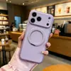 Adecuado para Apple 18 Pro Max, funda de teléfono mate con tacto de piel con soporte magnético giratorio, cubierta protectora con orificio de precisión para iPhone 17