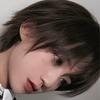 Venta al por mayor de fábrica peluca hombre y mujer pelo corto flequillo ordenado guapos estudiantes pelo liso corto red de hombre falso fibra química cobertura completa de cabeza
