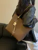 Envío Transfronterizo Bolsos de Nicho Estilo Coreano, Nuevos Bolsos de Hombro y de Mano de Primavera, Bolsos Cruzados Casuales Tipo Cubo, Bolsos Retro para Mujer para el Trabajo