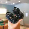Sandálias de bebê para idades de 1 a 3 anos, novos sapatos de verão antiderrapantes para crianças pequenas, sapatos para caminhar para meninos e meninas, sandálias infantis de sola macia
