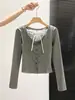 Camiseta de Encaje Fresca y Sencilla de Manga Larga para Mujer, Primavera y Otoño Bm Falso Dos Piezas, Hombro Normal Ajustado Diseño Base Top