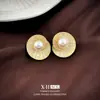 Brincos de Pérola em Concha Espiral Europeus e Americanos Banhados a Ouro Real Design Único de Nicho Brincos Elegantes de Alto Luxo para Mulheres