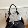 Bolsa de ombro grande de estilo europeu e americano, soft-shell, nova para 2026, transfronteiriça, bolsa transversal moderna e versátil para o dia a dia, bolsa feminina