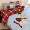 Xiangling Premium Lindo Dibujo Animado Algodón Puro Engrosado Cepillado Estampado Digital Bordado Juego de Cama de Cuatro Piezas