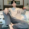 Pijama Casual Masculino de Primavera e Outono Novo Pulôver Manga Longa Solto Estilo Coreano Roupa Esportiva Pode Ser Usada Fora de Casa Conjunto de Roupa para Casa