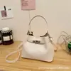 Bolsa Elegante com Fecho de Metal, Bolsa Saco de Ombro Único Estilo Luxo Leve para Mulheres, Nova Versão Coreana 2026 Versátil Casual Bolsa Transversal