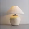 Lámpara de mesa de arcilla estilo Wabi-Sabi japonés Lámpara de mesa de cerámica gruesa estilo chino Decoración para sala de estar Hotel Casa de huéspedes Dormitorio de diseñador Mesita de noche