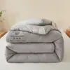Colcha de algodón 100% de Xinjiang Clase A, engrosada para otoño e invierno, colcha cálida de invierno, estilo minimalista, núcleo de algodón tridimensional, colcha de resorte y otoño para dormitorio