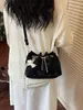 Estilo Novo Primavera e Verão Personalizado Urbano Simples Bolsa de Mão Plissada Bolsa Saco Moda Versátil Doce Elegante Bolsa Transversal com Corrente