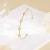 Pulseiras Transfronteiriças Europeias e Americanas de Aço Titânio Que Não Desbotam, Abertas de Aço Inoxidável Femininas com Flores Fofas, Joias de Mão de Luxo Leve e de Alta Qualidade