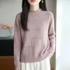 Nuevo suéter de punto liso para mujer con bordes enrollados, camiseta base hueca 2026, manga larga de cuello medio alto para otoño e invierno
