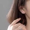 Agujeros que llaman la atención Pendientes Cuadrados Largos Lisos Combinan con Todo Temperamento Pendientes de Clavo para Cartílago Auricular Rectangulares Pequeños Distintivos