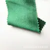 Tejido de satén elástico, grueso y brillante con una caída suave, que presenta un efecto reluciente de seda artificial, adecuado para disfraces de baile y ropa formal.