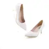 31 Sapatos de Salto 45 Bico Fino Salto Alto Simples Tamanho Estrangeiro Sapatos Outono e Primavera Tamanho Baixo Branco Amarelo Vermelho Preto