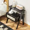 Mesita de noche moderna y minimalista, pequeño armario de almacenamiento para el pie de la cama, nuevo diseño con un toque de lujo y sofisticación, armario de almacenamiento para el dormitorio y estantería