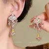 Pendientes de botón romboidales tachonados de diamantes vintage, de lujo ligero, moda de alta gama, pendientes exquisitos, accesorios de pendientes retro versátiles de personalidad