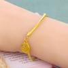 Pulsera de medio anillo de oro y arena de Vietnam, pulsera DIY con trébol de cuatro hojas, colgante de la marca Fu, pulsera redonda hueca para mujer, fabricantes al por mayor de pulseras Fu