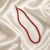 Colar de Contas de Vidro Vermelho para Mulheres, Retrô, Luxo Leve, Sofisticado, Elegante, Moderno, Corrente de Pescoço Versátil, Corrente para Clavícula