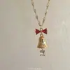 Exquisito Collar Rosa Estilo Hada de Vals con un Diseño de Nicho de Lujo Ligero, Versátil y Favorecedor, Adecuado para Todos los Tipos de Piel