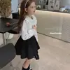 Nova coleção primavera 2024 para meninas de meia idade e crianças maiores, camisa versátil de madeira com orelha, estilo francês para crianças, princesa, manga longa com punho flare