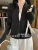 K1223 Cárdigan personalizado para mujer de otoño e invierno, grueso, ajustado, de manga larga, con bolsillos y cuello alto de cremallera