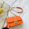 Bolso Pequeño de Axila para Mujer 2025 Verano Nueva Moda Bolso de Hombro de Cadena Bolso Cuadrado Pequeño de Moda Bolso Bandolera Simple