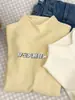Camisa base de tricô macia e fofa com gola semimédia para outono e inverno, suéter simples de cor sólida, disponível para atacado