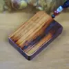 Amuletos de Paz de Madera de Melocotón Rayada Natural Amuletos Clásicos Portátiles Talla en Madera Colgante para Coche Accesorio Unisex Amuletos Portátiles Tallados a Mano
