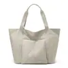 Bolsa de Ombro Tote Grande Capacidade para o Dia a Dia da Raposa Colorida É uma Bolsa de Mão Fashion, Versátil, Simples e Casual