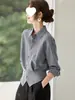Elegante top casual de estilo francés para mujer, nuevo modelo principios de otoño 2025, versátil, adelgazante, camisa entallada a la cintura