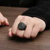 Anillo de acero de titanio con escudo de caballero templario retro de estilo europeo y americano transfronterizo, accesorio de mano con personalidad de nicho