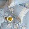Conjunto de Quatro Peças de Algodão com Gaze Enrugada de Camada Dupla Bordado de Coelho Fofo de Desenho Animado para Crianças Conjunto de Três Peças de Roupa de Cama Fresca Coreana Fofa