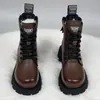 Botas Martin de Sola Grossa Mais Vendidas Femininas 2026 Outono/Inverno Novo Estilo Estilo Britânico Aumenta a Altura Emagrece Versátil Com Veludo Deixa os Pés Menores Botas Curtas