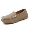 Novos Mocassins de Largura Larga Casuais Sapatilhas Femininas Solado Macio Cabedal Macio Sapatos para Mãe Confortáveis Tamanho Grande Mocassins Sapatos Femininos