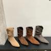 Botas Curtas Estilo Coreano Outono e Inverno Série de Cores Aumenta Altura 2025 Nova Bico Quadrado Fino Bico Apontado Botas Nude Botas Curtas Slim Fashion