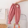 Pantalones de Otoño para Niñas Otoño Nuevo Estilo Occidental de Moda Pequeños y Medianos Estilo Coreano Tridimensional Una Flor Casual Tendencia Guapo